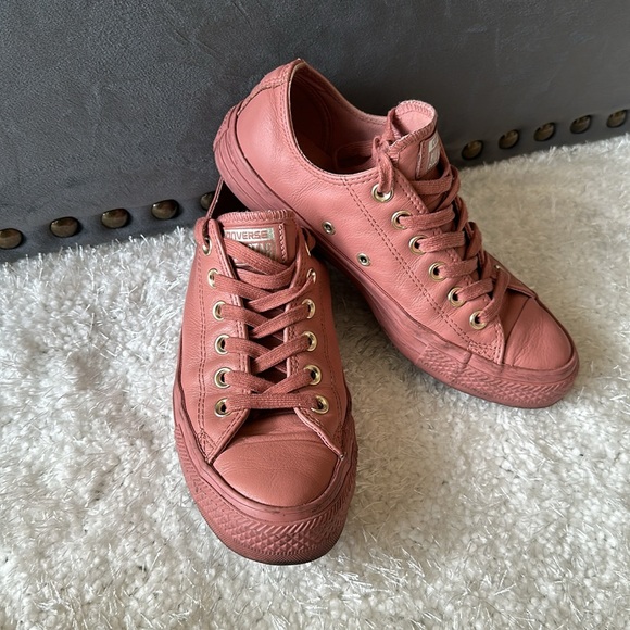 Peachy-pink Leather Converse - Picture 2 of 4